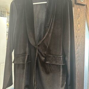 Black Blazer with Shawl Collar and Long Sleeves